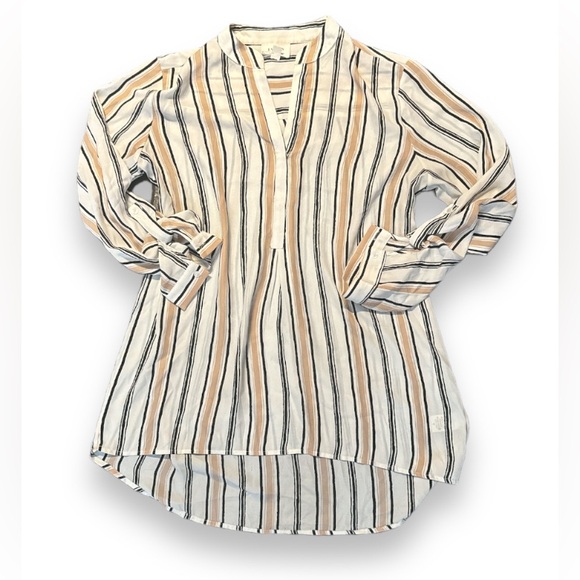 135. MEDIUM EVERLY STRIPED HIGH LOW LONG SLEEVE BLOUSE - Picture 3 of 5